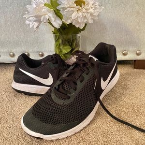 black nike sneakers